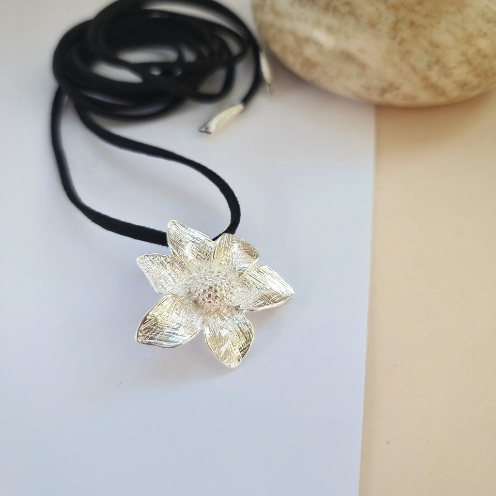 COLLAR FLOR PRIMAVERAL - Magnolia Joyas