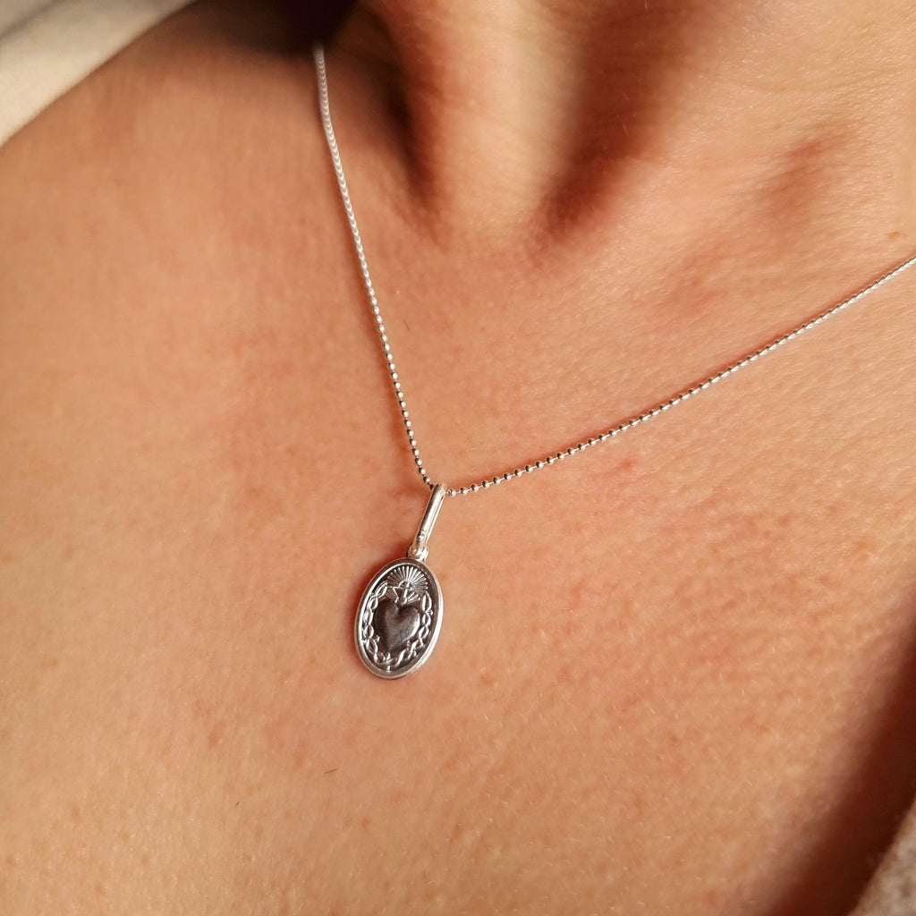 COLLAR SAGRADO CORAZÓN PLATA 925 - Magnolia Joyas