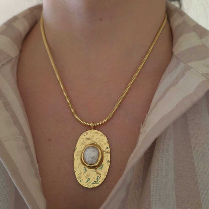 COLLAR ROSS PERLA BARROCA