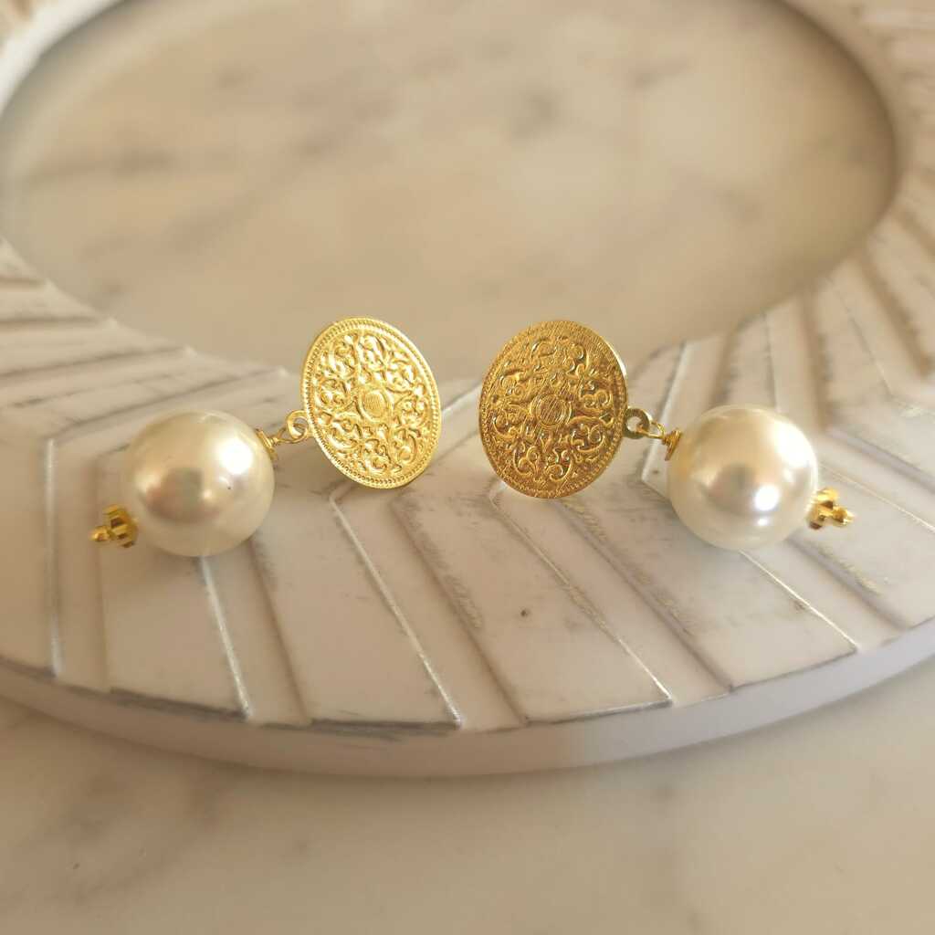 AROS LAURA