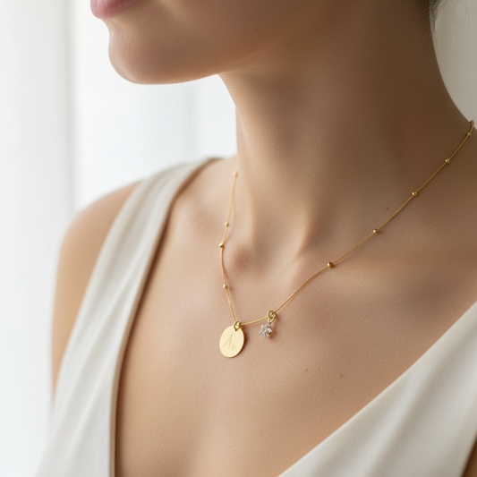 Collar Star Letter - lifestyle